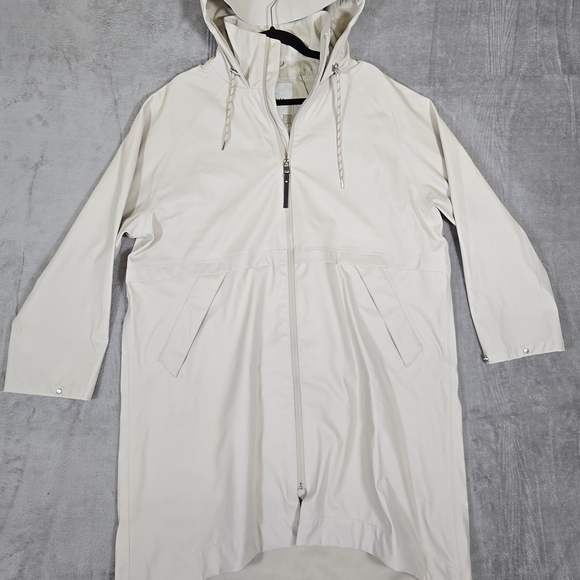 Varley Kirsten Women's Medium Cream Hooded Rain Jacket - Picture 2 of 14